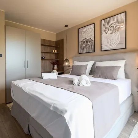 Querchus By Interhome *